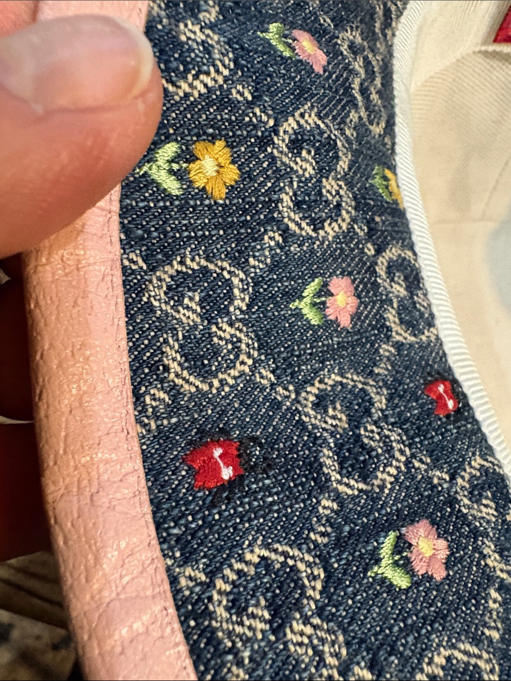 Gucci Women’s Denim Bucket Hat with Multicolor Floral Embroidery and Pink Trim - Picture 5 of 10